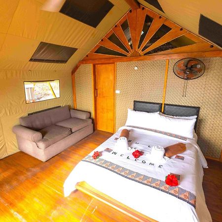 Barefoot Kuata Island Resort Luaran gambar