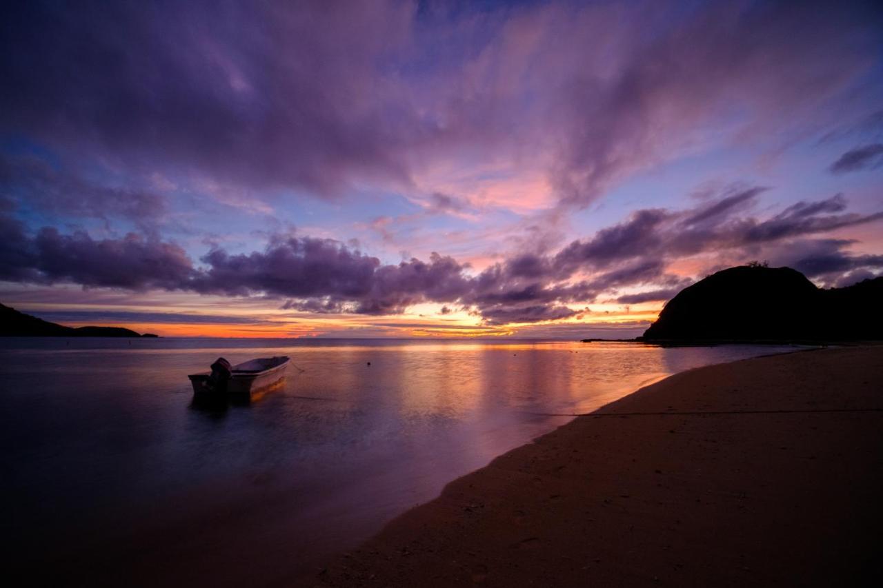 Barefoot Kuata Island Resort Luaran gambar
