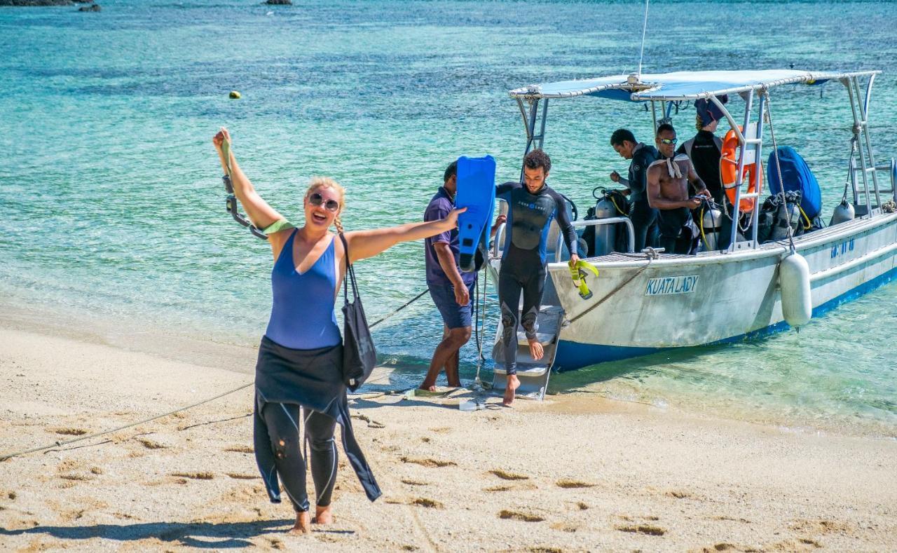Barefoot Kuata Island Resort Luaran gambar