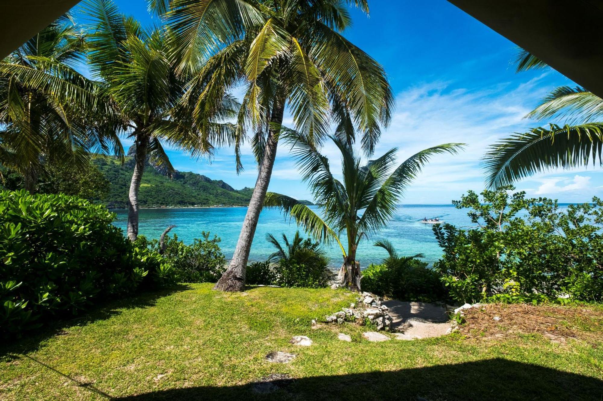 Barefoot Kuata Island Resort Luaran gambar