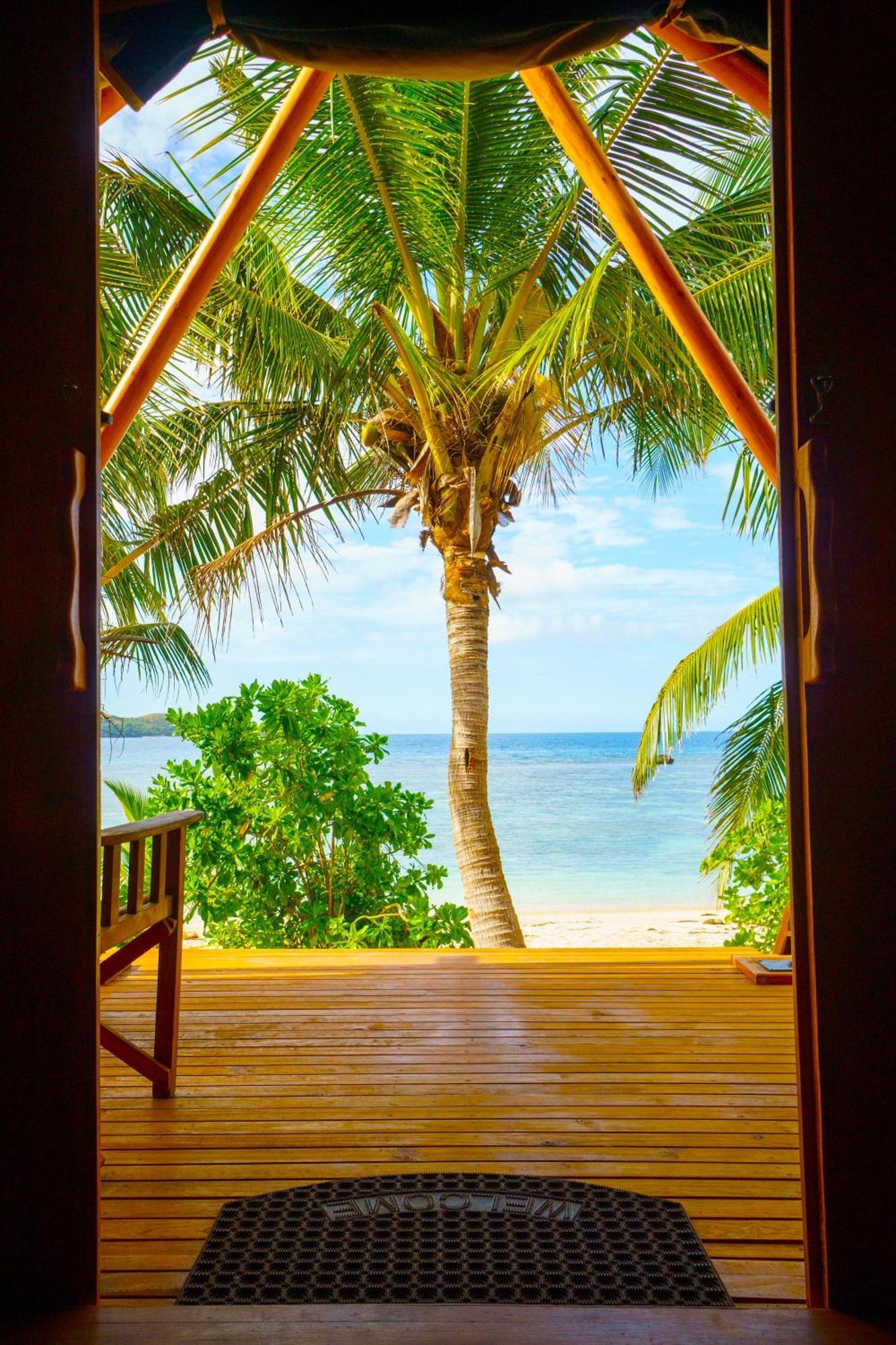 Barefoot Kuata Island Resort Luaran gambar